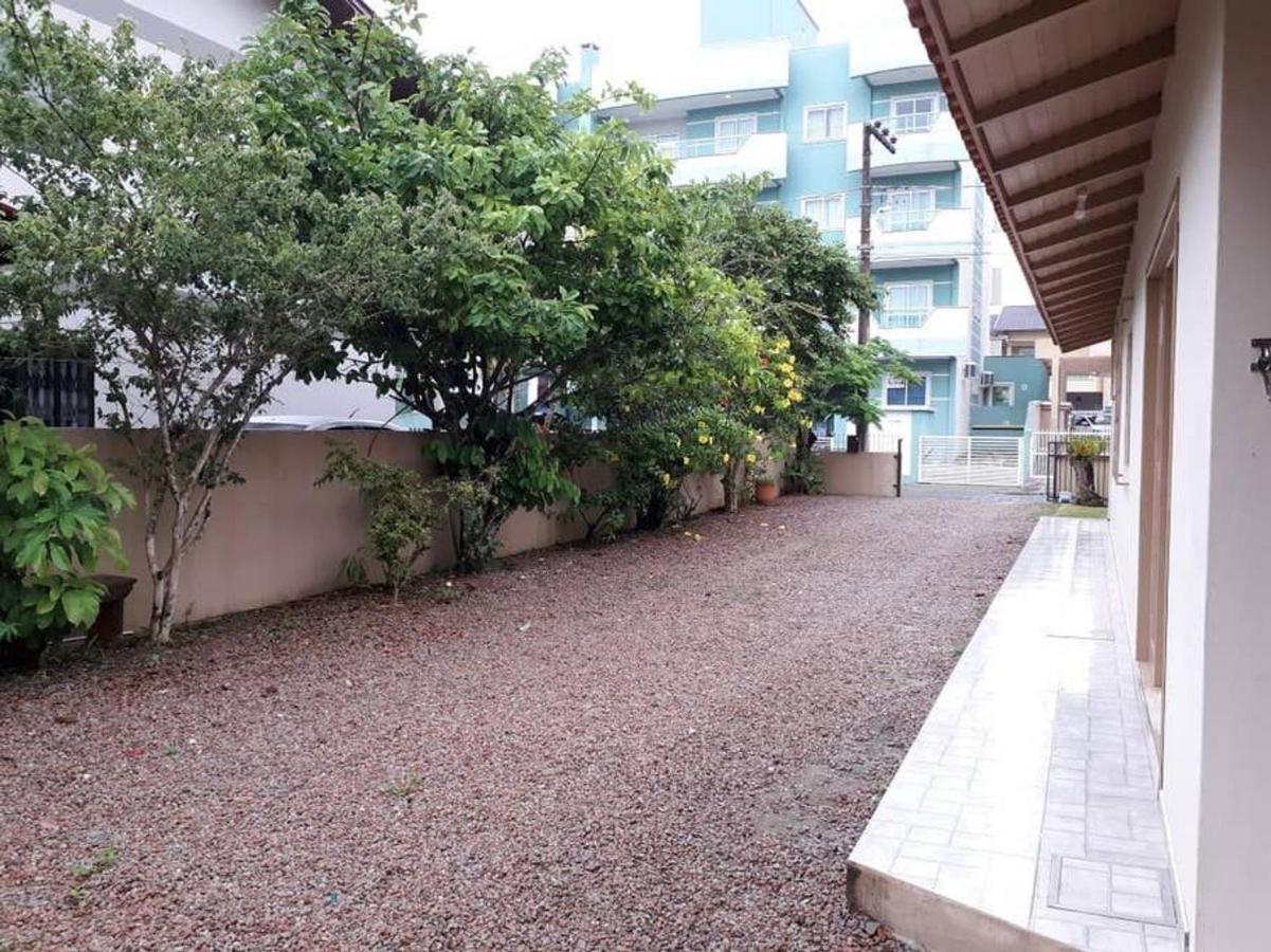 Casa De 03 Dormitorios No Centro De Bombinhas Bagian luar foto